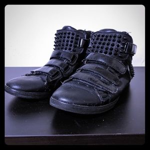 Black ALDO high tops